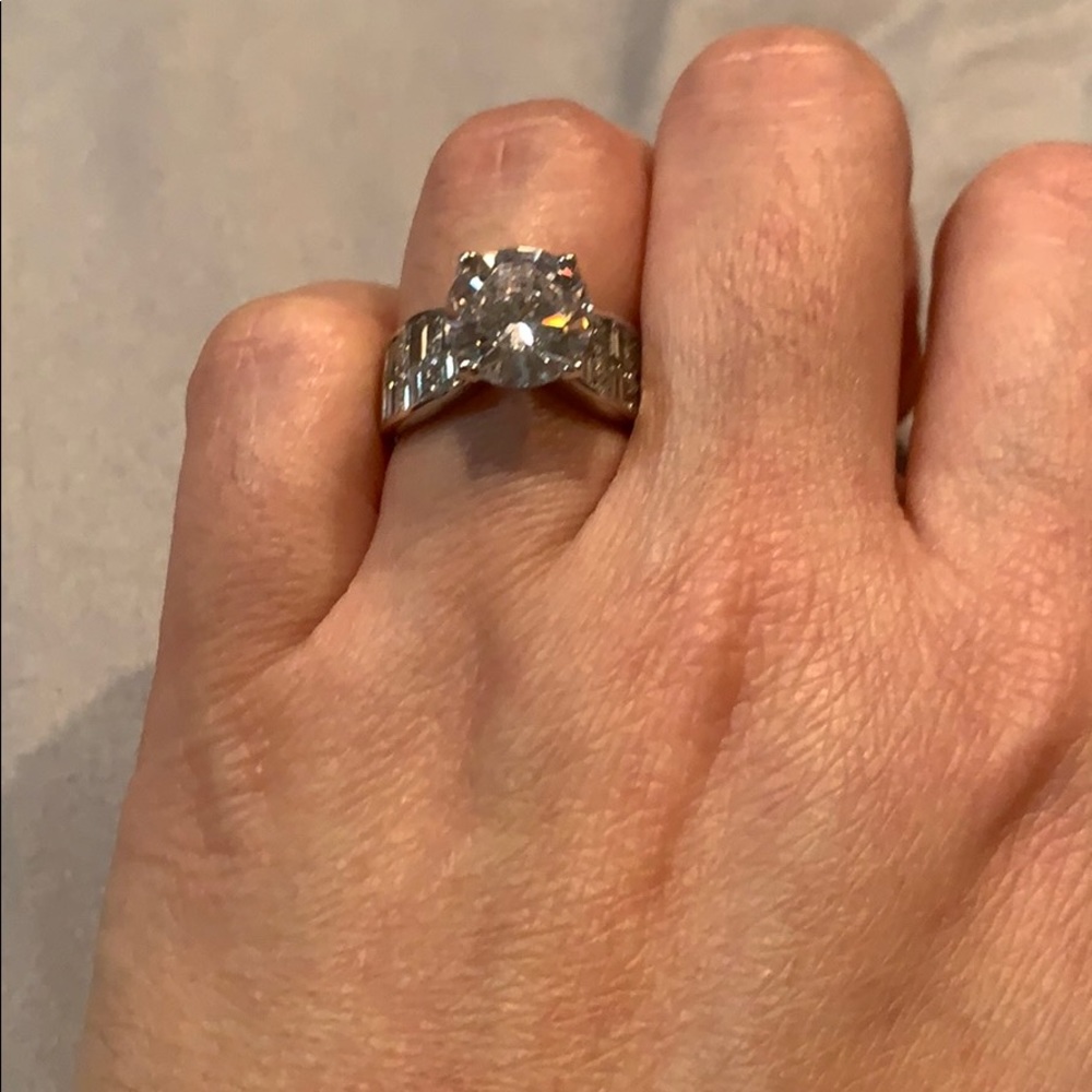 diamond ring - Picture 4 of 5